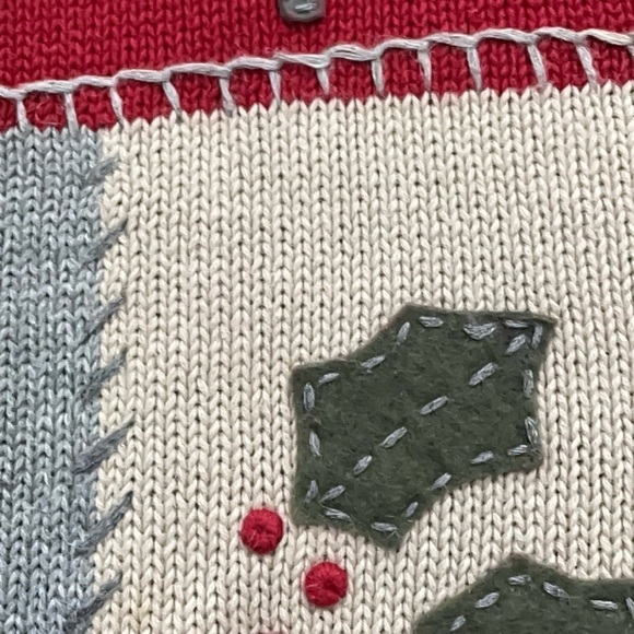 Coldwater Creek women’s long sleeve red knit Christmas Cardigan/ sweater Large - Picture 4 of 11